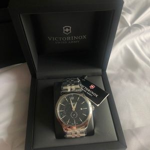 BRAND NEW Swiss Army Victorinox Watch